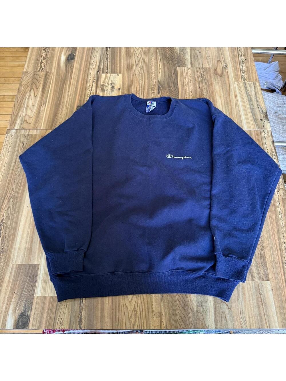 90s Navy Champion crewneck sweatshirt